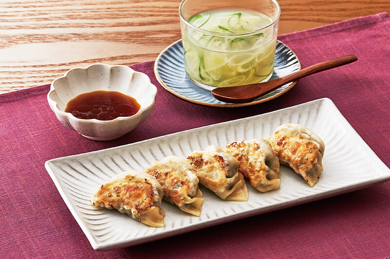 大葉とニラの焼き餃子と葛粉のとろとろスープ